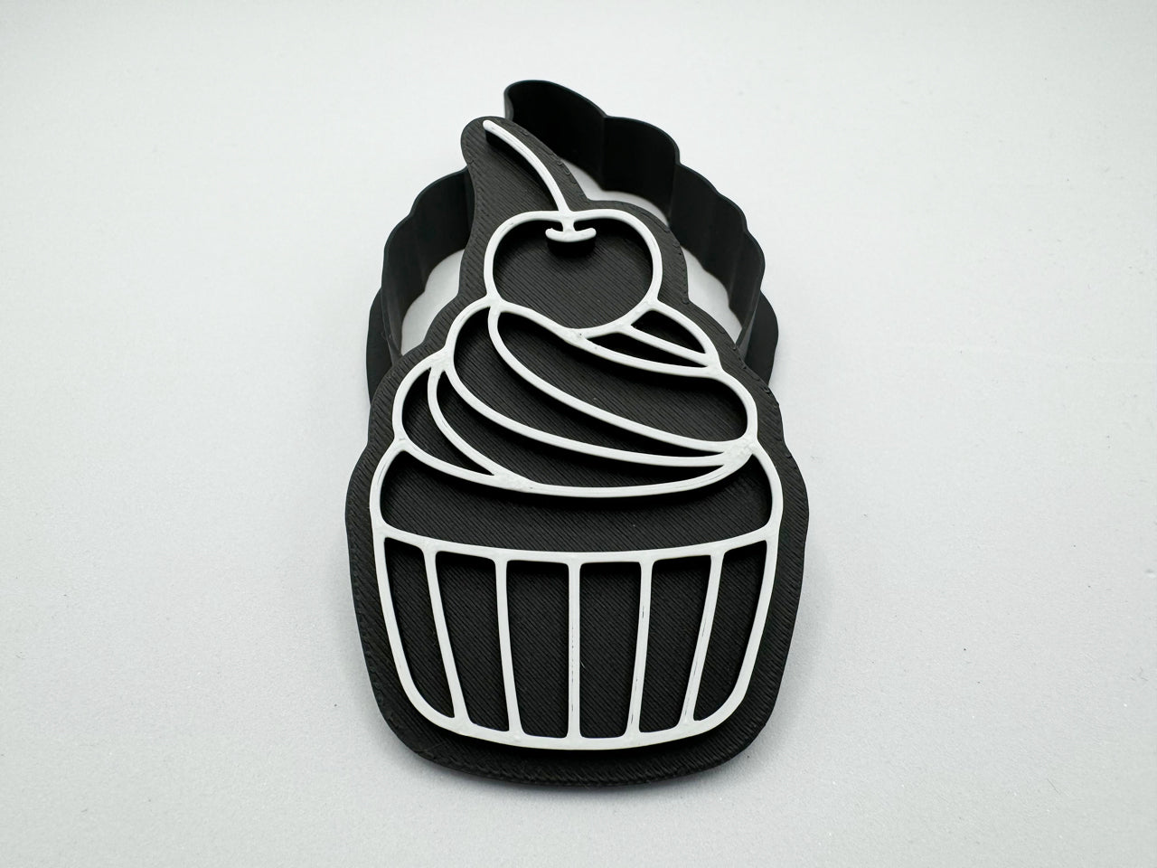 Keksausstecher - Cupcake mit Kirsche
